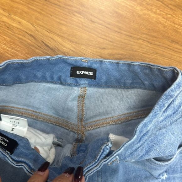 Express High Rise Raw Hem Cropped Flare Ripped Jeans Size S/R (0/2/4) - Picture 7 of 11